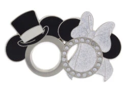 Disney Parks Mickey And Minnie Wedding Rings Pin New With Card