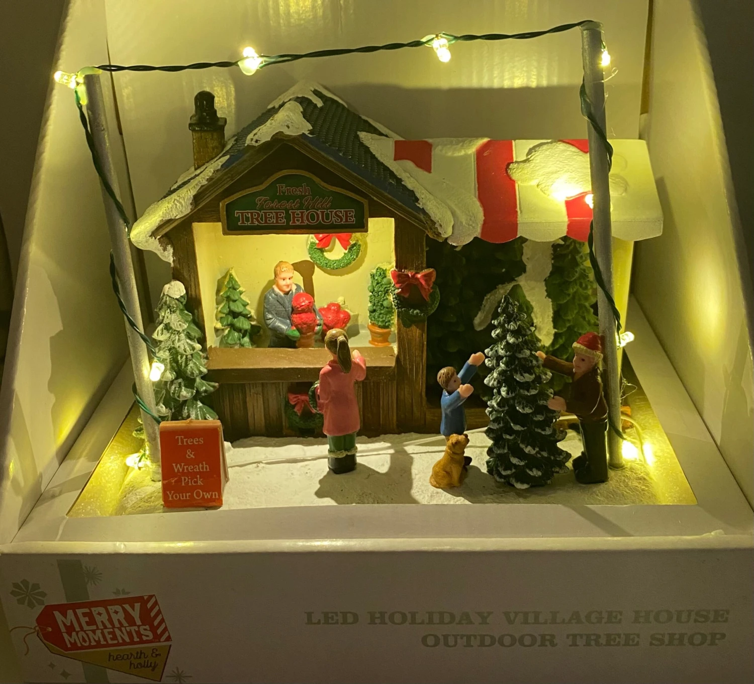 Merry Moments Led Lighted Christmas Holiday Village Tree House New With Box 2 Merry Moments Led Lighted Christmas Holiday Village Tree House New With Box - Image 2